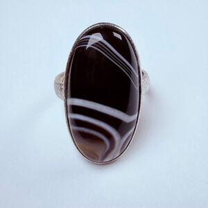 17 CT Black Banded Swirl Agate Oval Large 925 Sterling Silver Vintage Ring